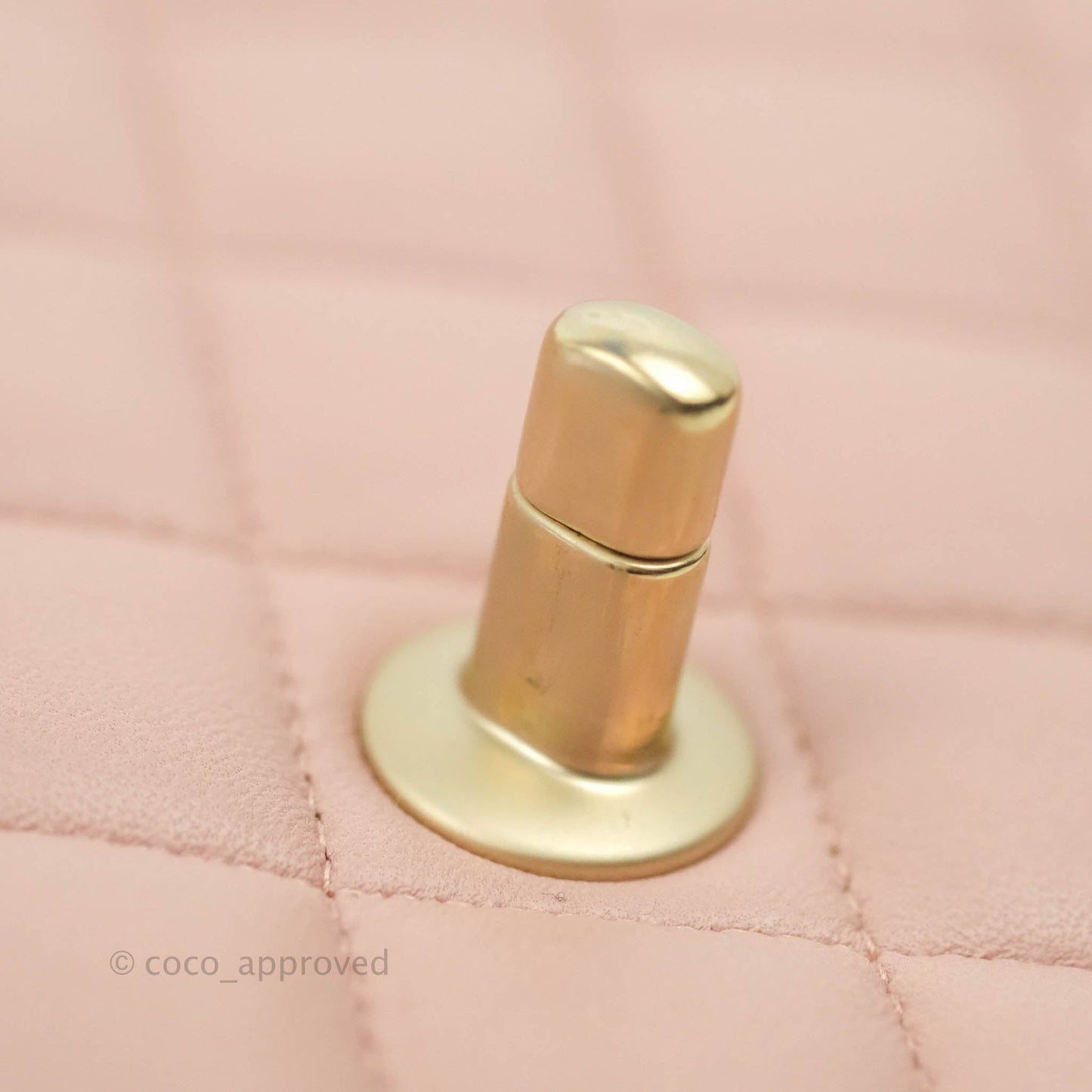 Chanel Classic M/L Medium Flap Quilted Light Pink Lambskin Matte Gold Hardware