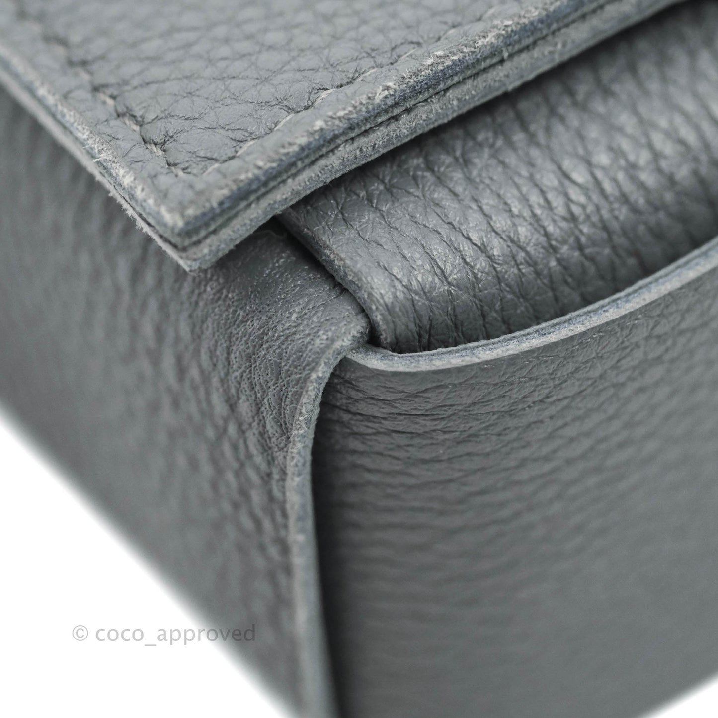 Bottega Veneta Cassette Shoulder Bag Intreccio Thunder Grey Grained Calfskin Gold Hardware