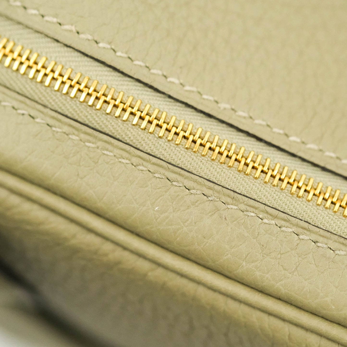 Hermès Lindy 26 Taurillon Clemence Sauge Gold Hardware
