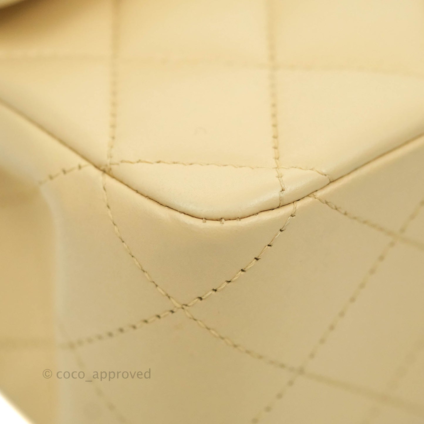 Chanel Classic M/L Medium Double Flap Beige Lambskin Gold Hardware Metal