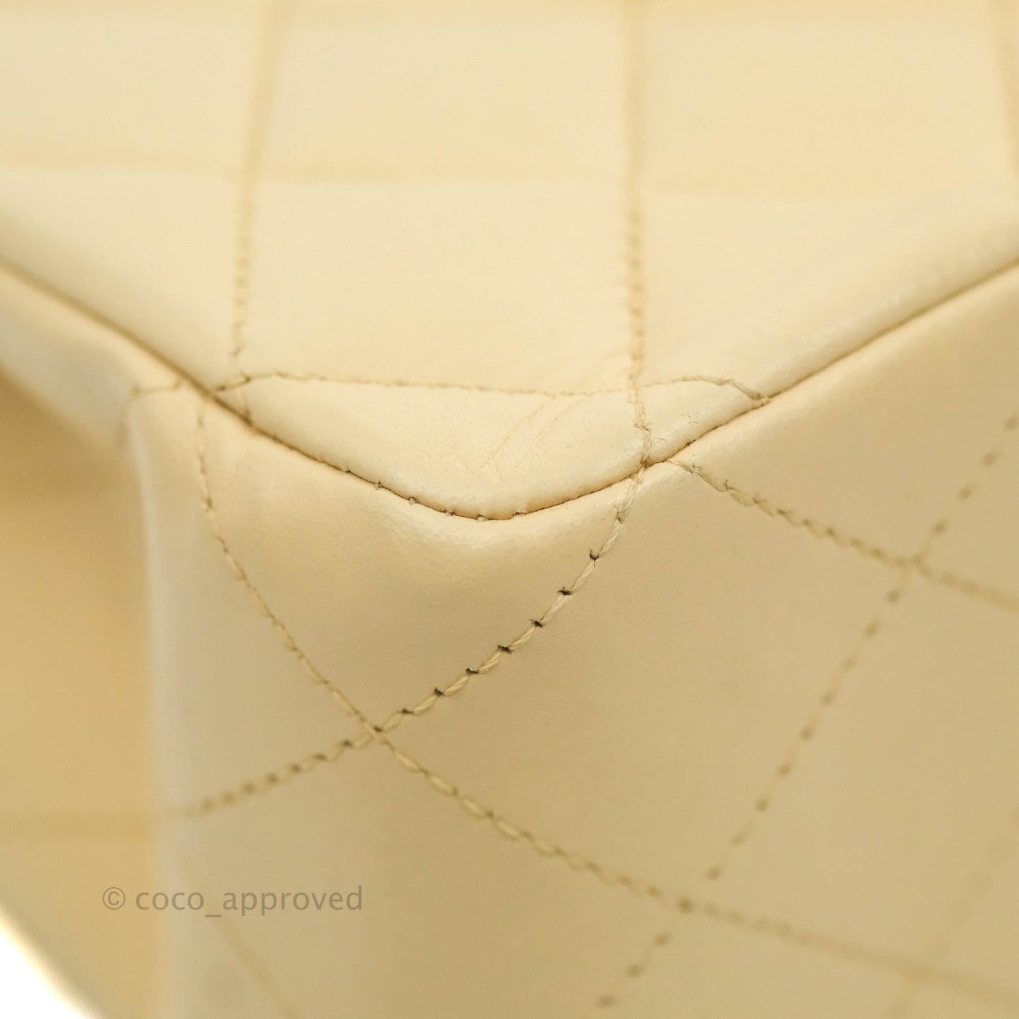 Chanel Classic M/L Medium Double Flap Beige Lambskin Gold Hardware Metal