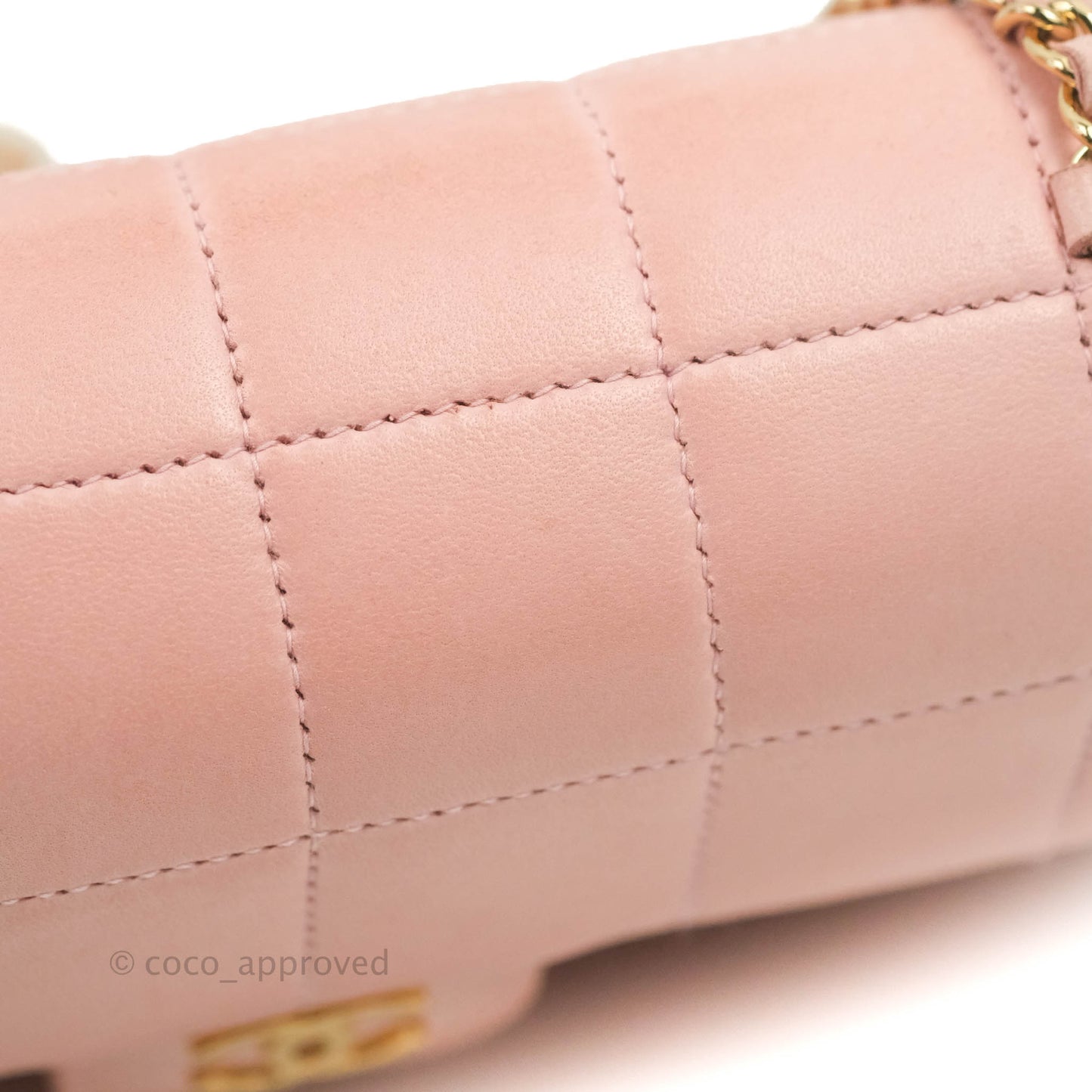Chanel Vintage Quilted Mini Chocolate Bar Camellia Flap Pink Lambskin Gold Hardware