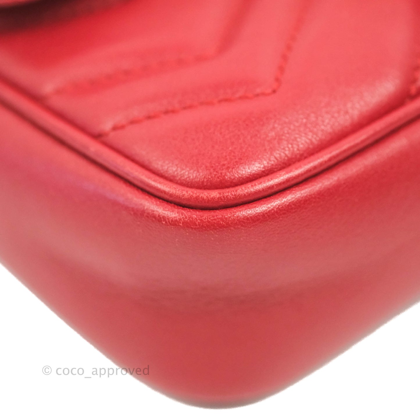 Gucci GG Marmont Matelassé Leather Super Mini Bag Red