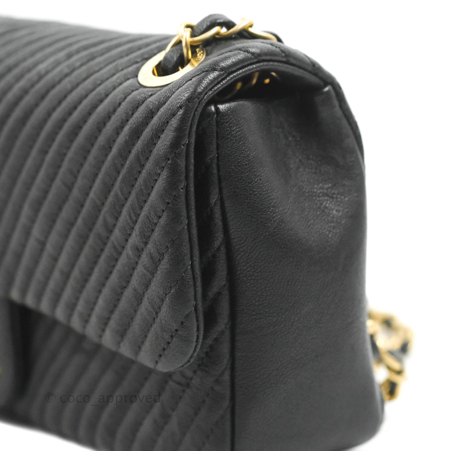 Chanel Medium Chevron Surpique Flap Black Calfskin Aged Gold Hardware