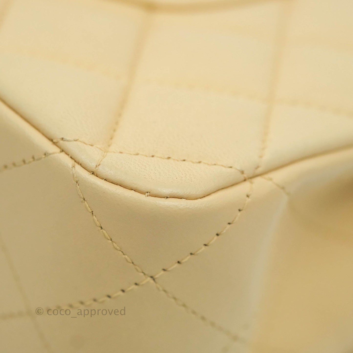 Chanel Classic M/L Medium Double Flap Beige Lambskin Gold Hardware Metal