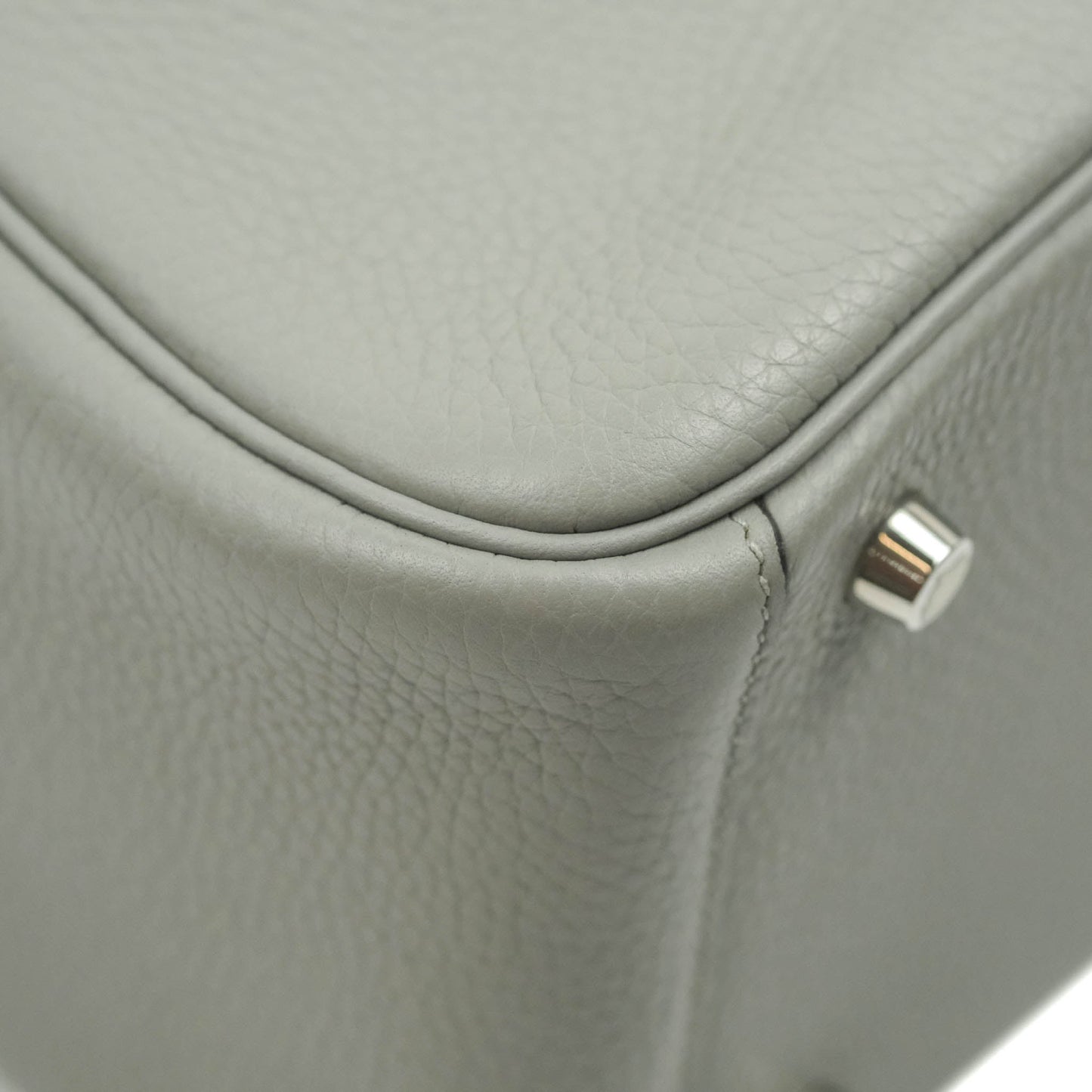 Hermès Lindy 26 Taurillion Clemence Gris Mouette Palladium Hardware