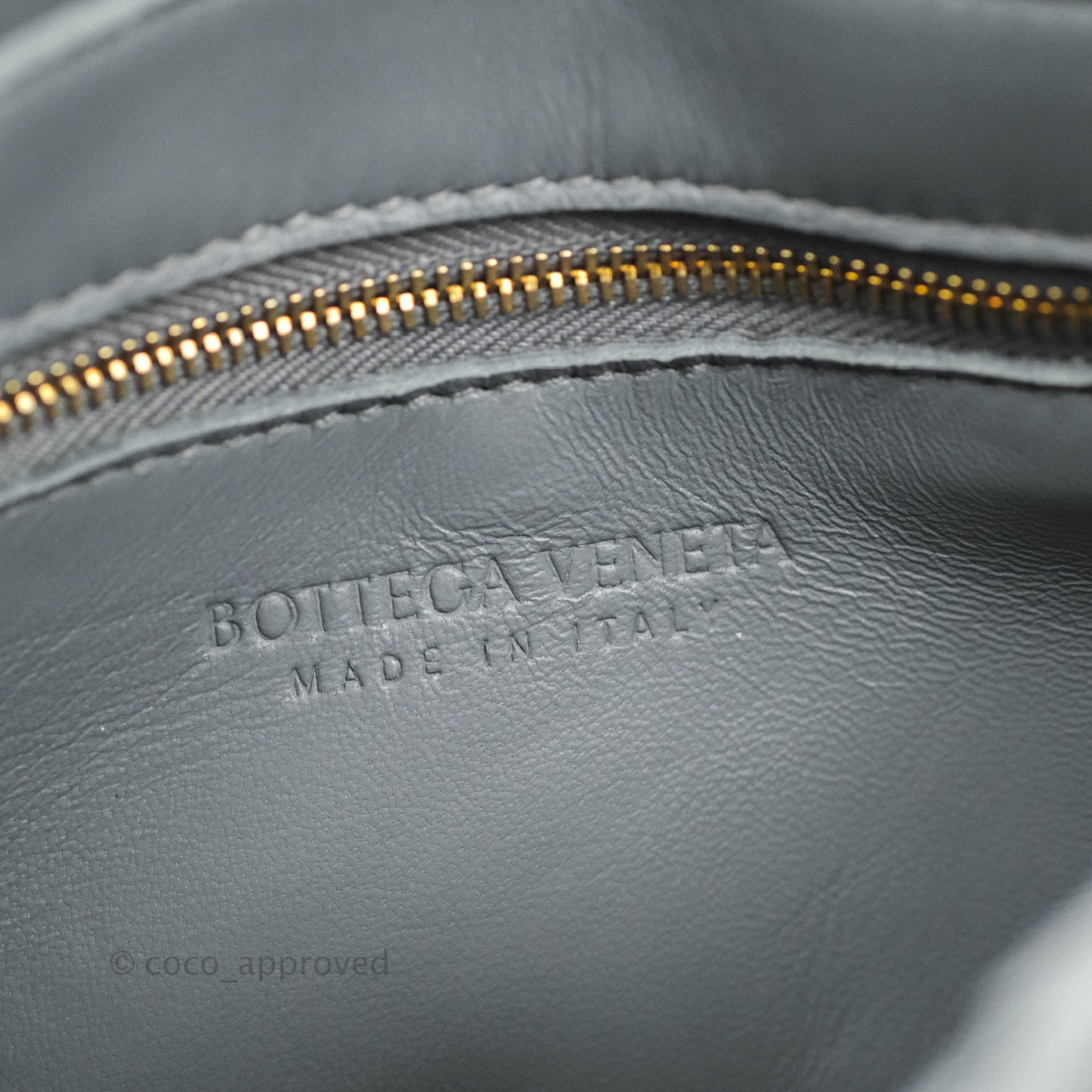 Bottega Veneta Cassette Shoulder Bag Intreccio Thunder Grey Grained Calfskin Gold Hardware
