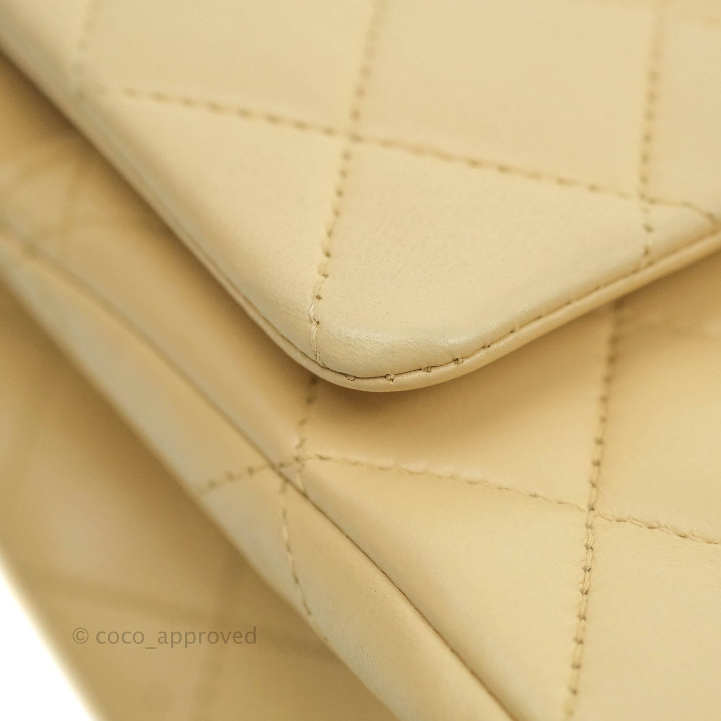 Chanel Classic M/L Medium Double Flap Beige Lambskin Gold Hardware Metal
