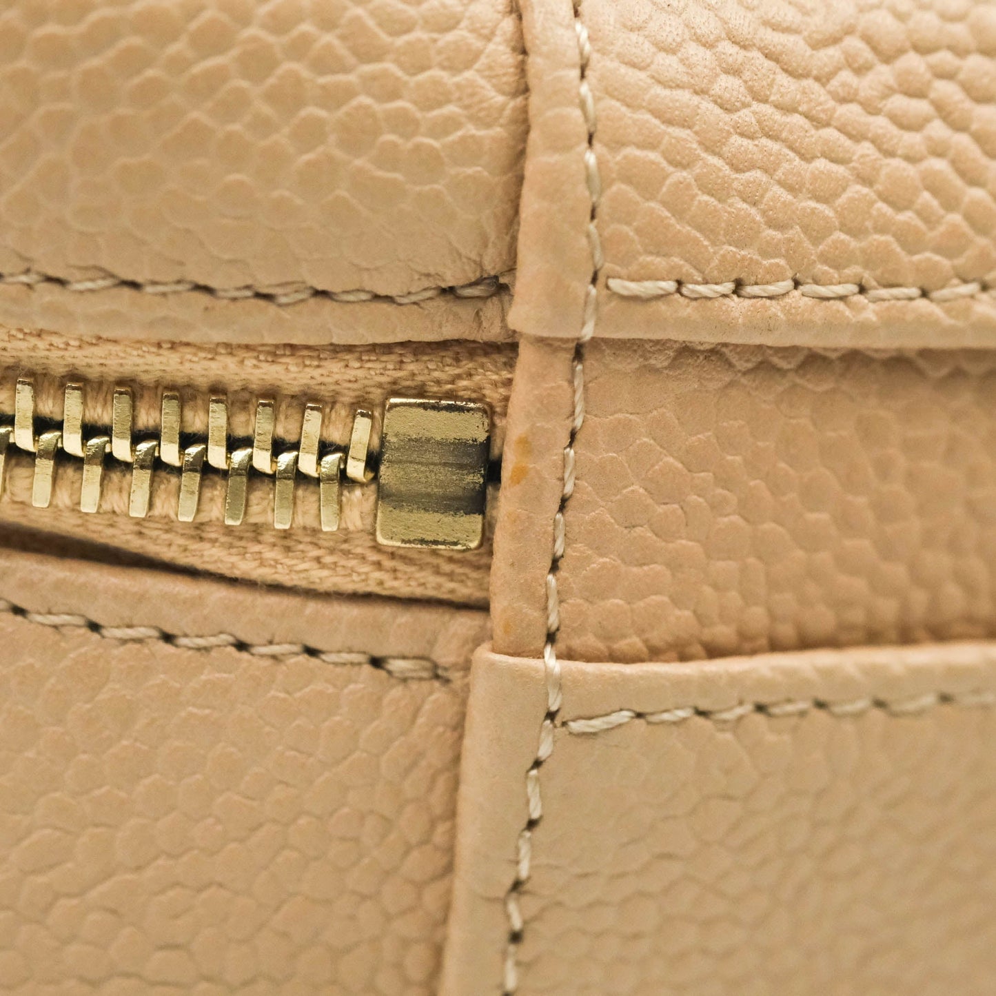 Chanel Quilted Medium CC Filigree Vanity Case Beige Caviar Gold Hardware