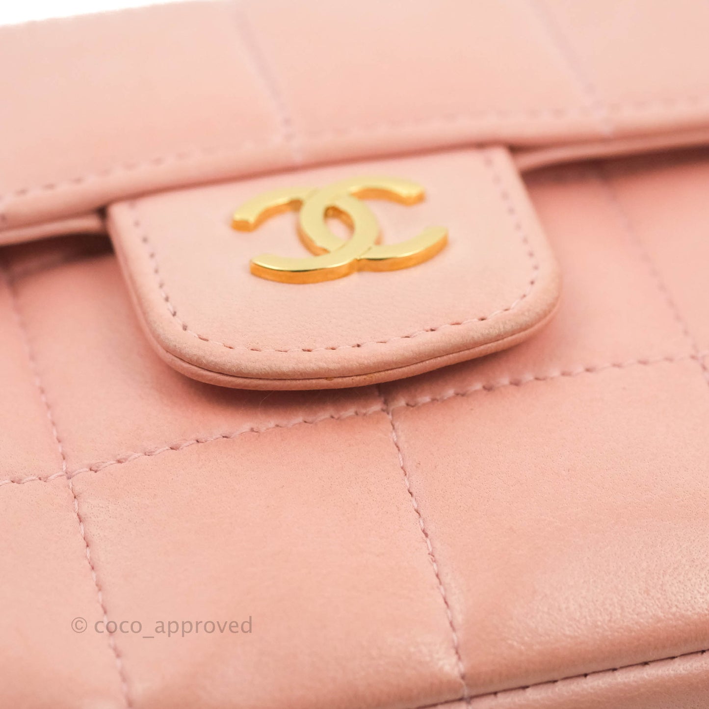 Chanel Vintage Quilted Mini Chocolate Bar Camellia Flap Pink Lambskin Gold Hardware