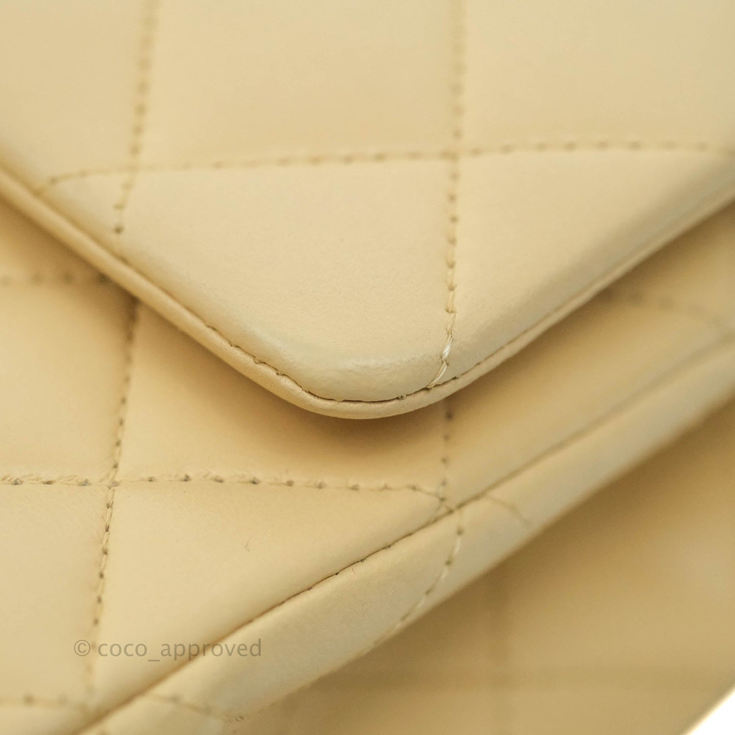 Chanel Classic M/L Medium Double Flap Beige Lambskin Gold Hardware Metal