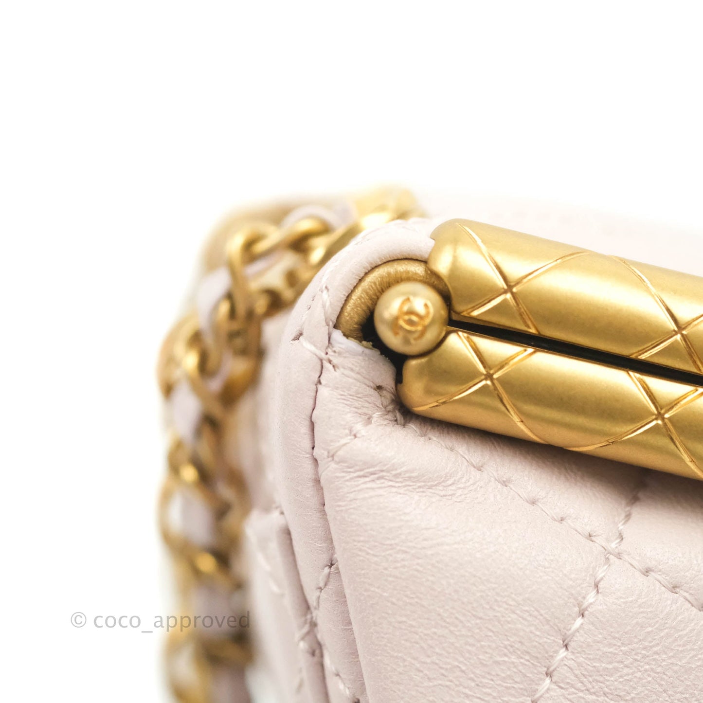 Chanel Kiss Lock Mini Vanity Pink Lambskin Gold Hardware