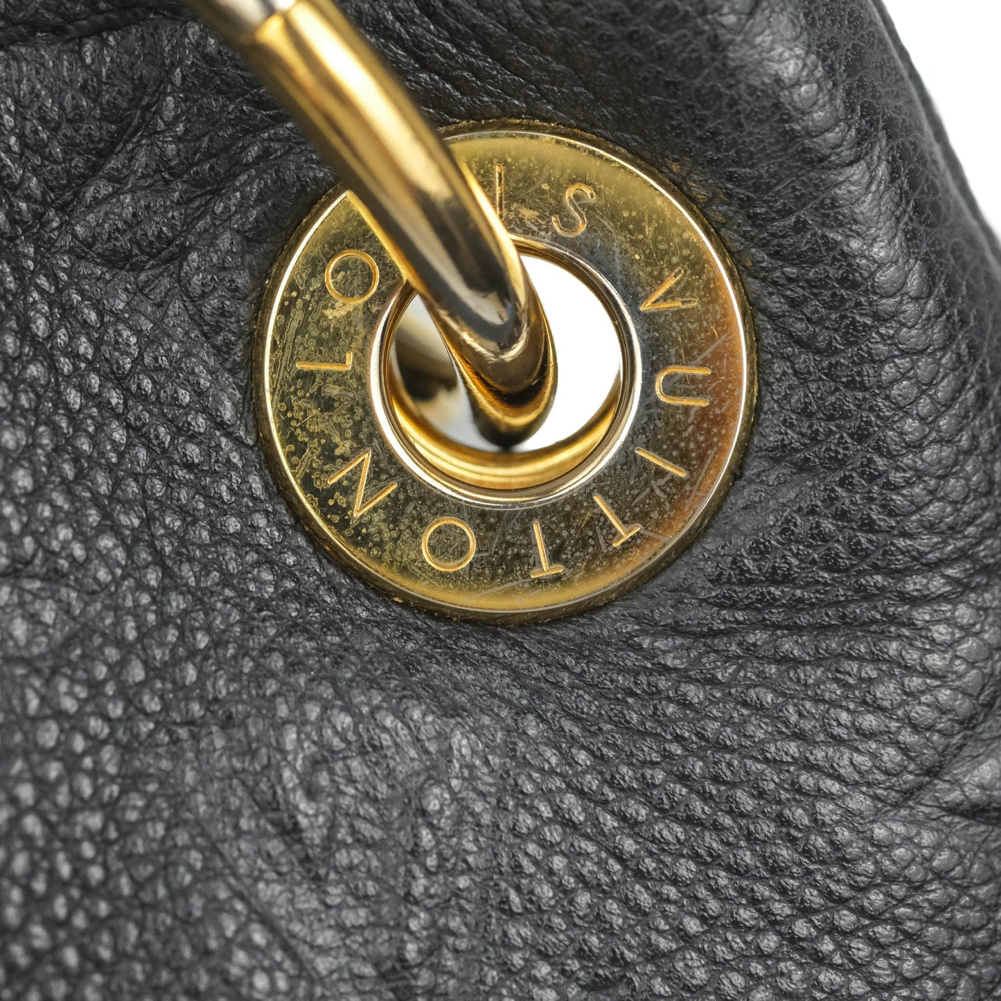 Louis Vuitton Artsy Monogram Empreinte MM Black