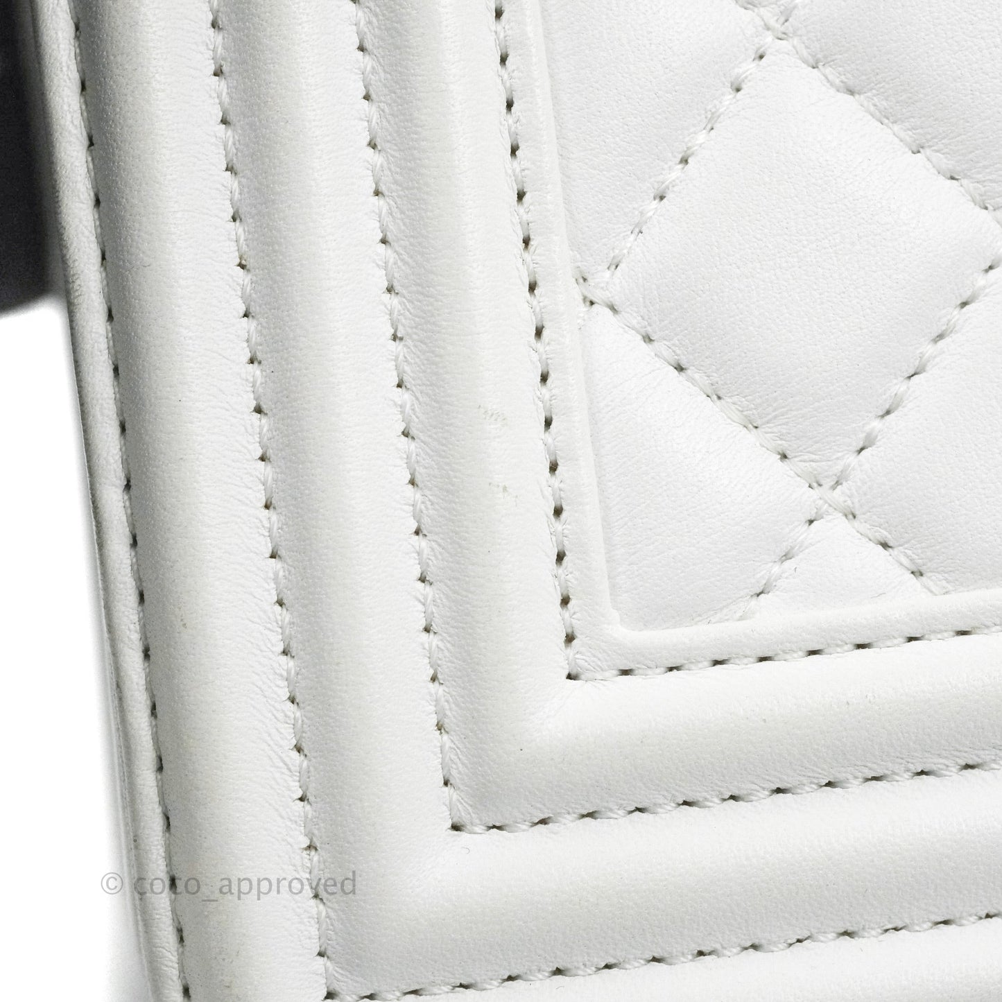 Chanel Quilted Medium Boy White Calfskin Gold Hardware