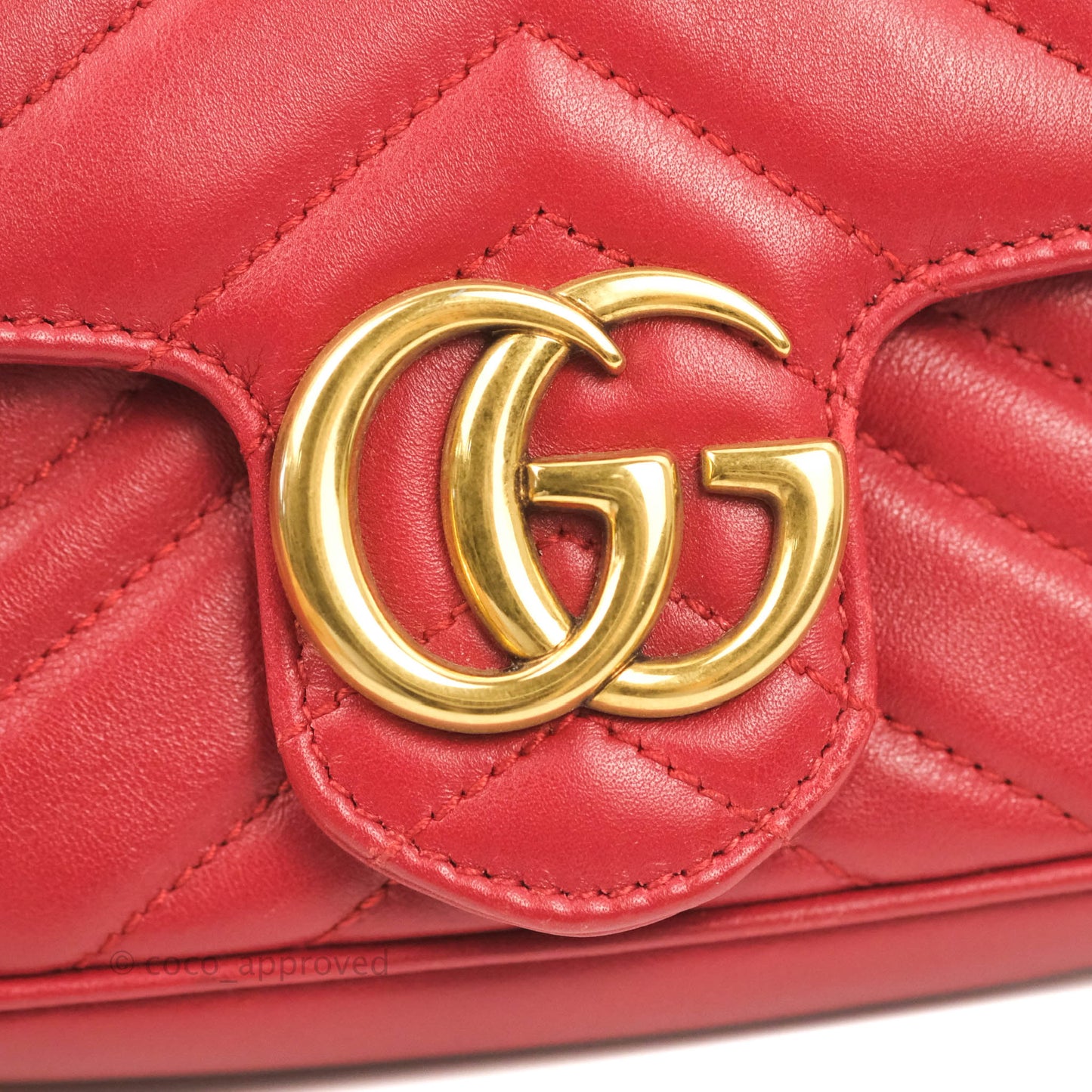 Gucci GG Marmont Matelassé Leather Super Mini Bag Red