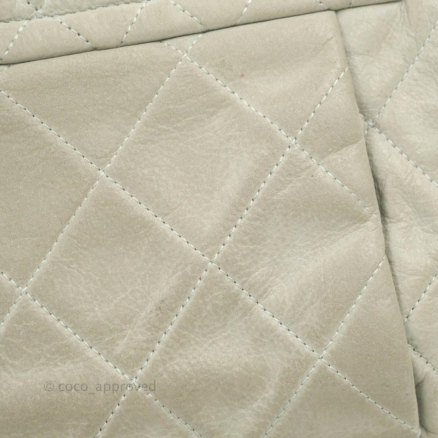 Chanel Iridescent Calfskin Quilted Chic Quilt Flap Grey Gold Hardware