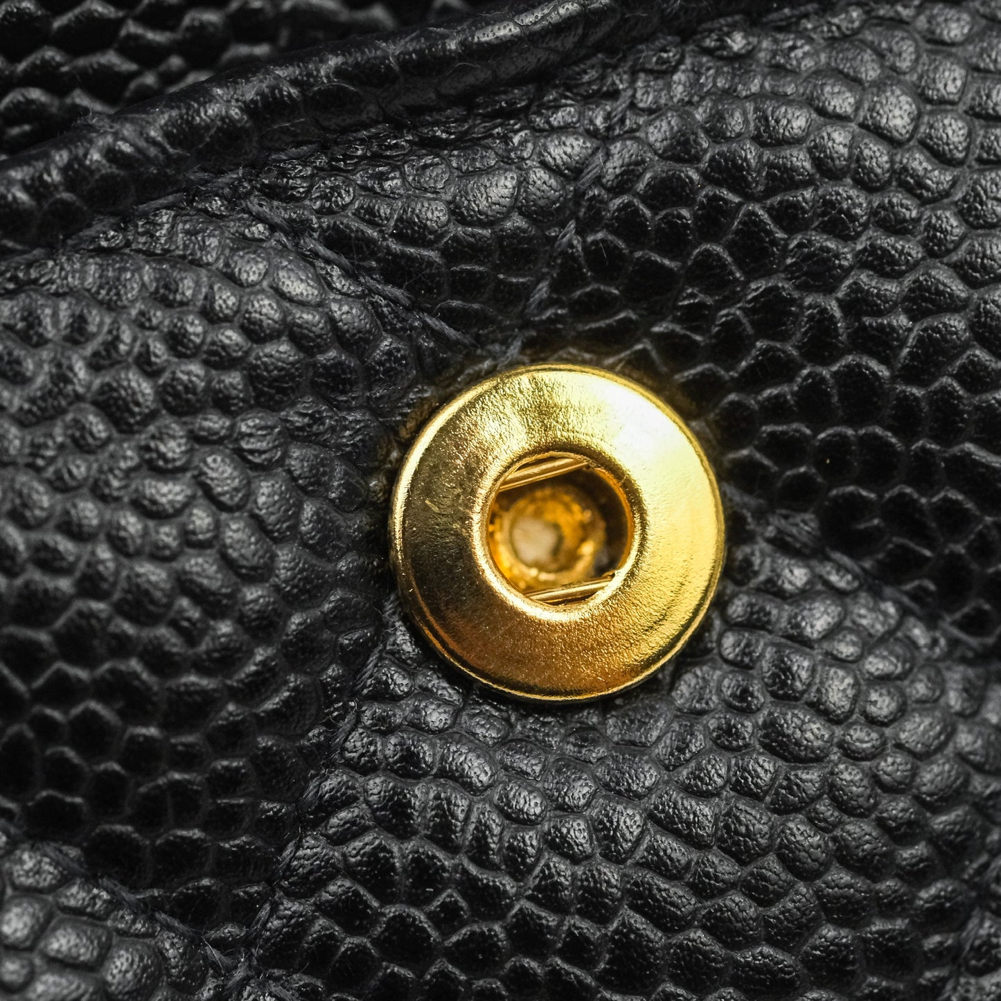 Chanel Classic M/L Medium Flap Quilted Black Caviar 24K Gold Hardware