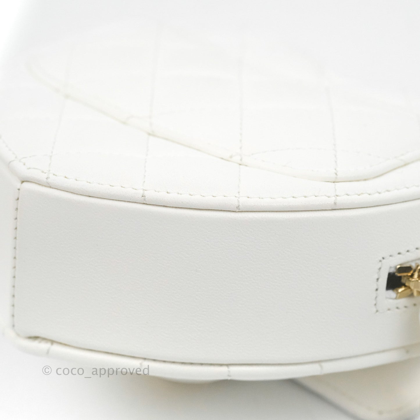 Chanel Small Heart Bag White Lambskin Gold Hardware 22S