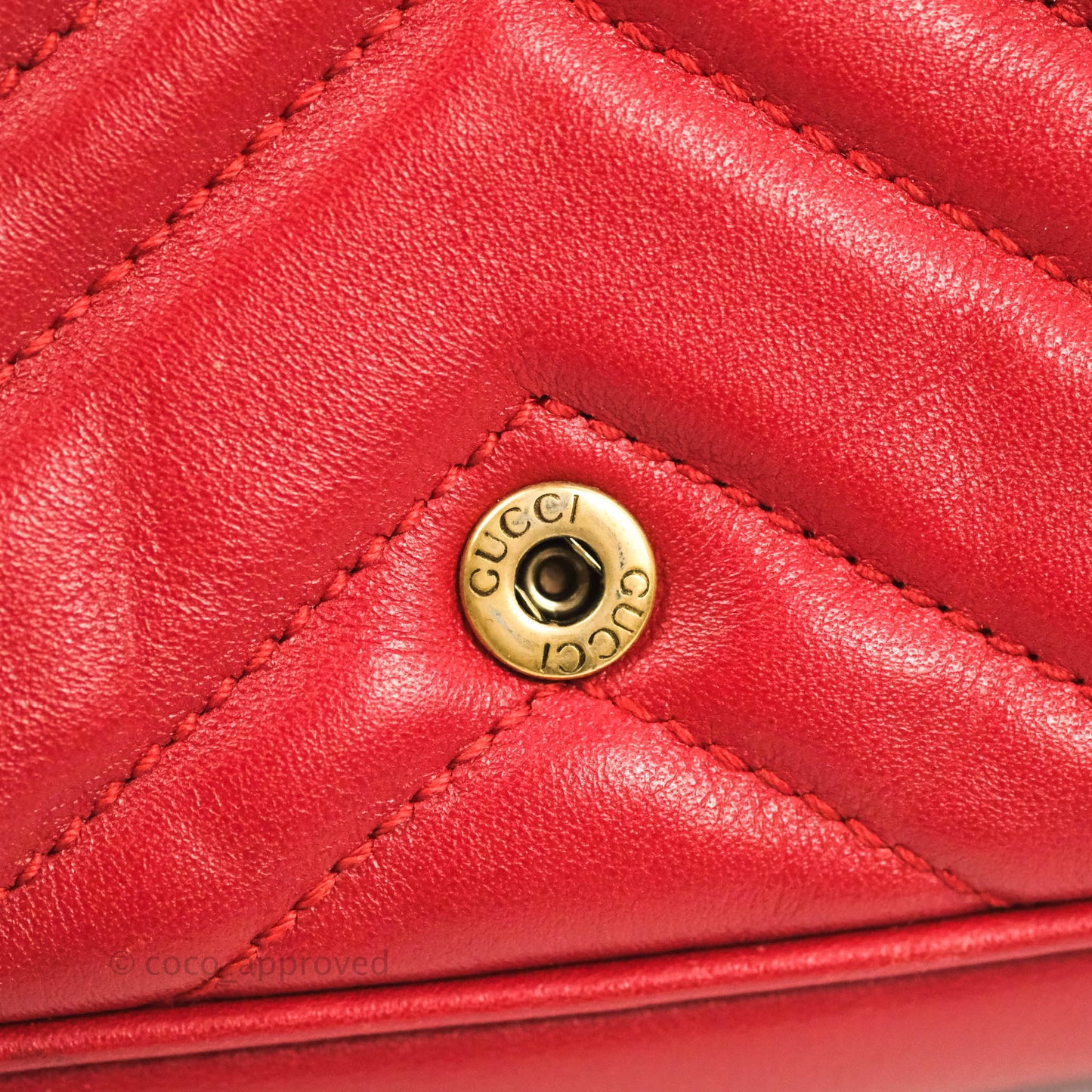 Gucci GG Marmont Matelassé Leather Super Mini Bag Red