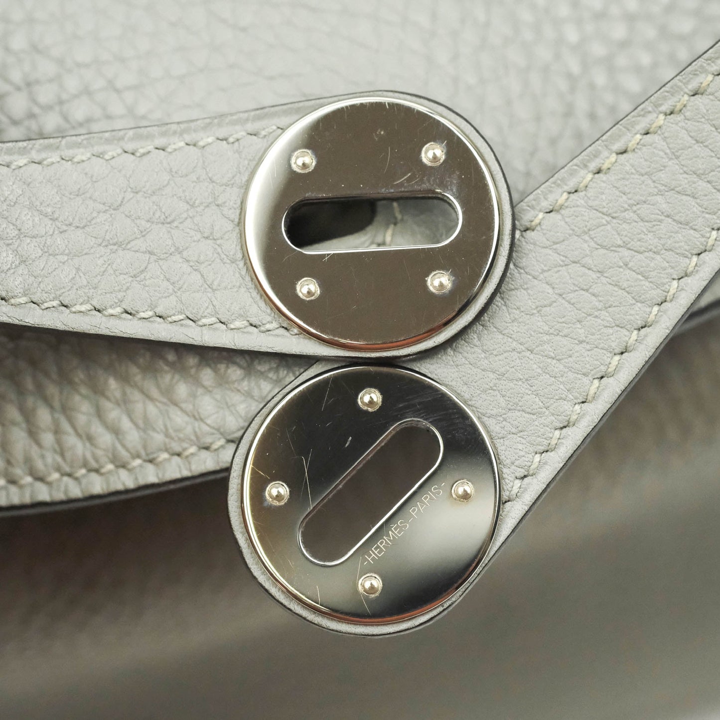 Hermès Lindy 26 Taurillion Clemence Gris Mouette Palladium Hardware