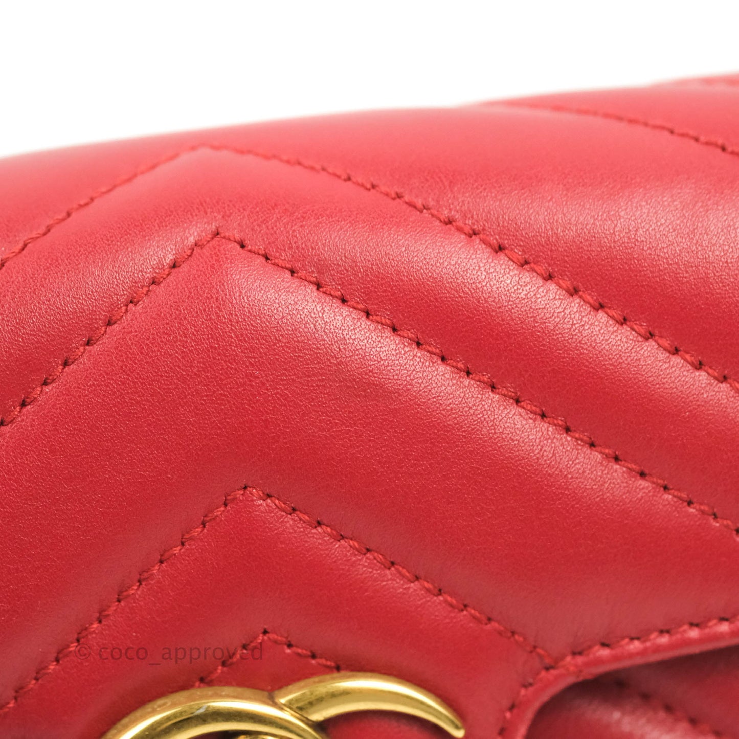 Gucci GG Marmont Matelassé Leather Super Mini Bag Red