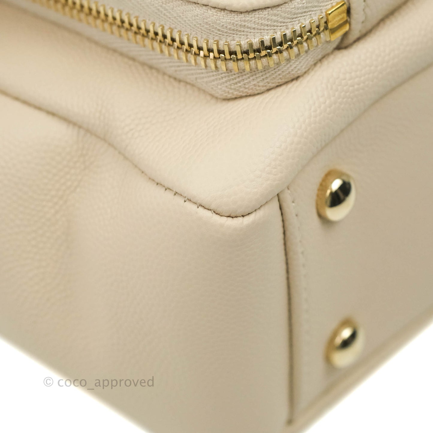Chanel Quilted Medium Business Affinity Flap Light Beige Caviar Gold Hardware 20B