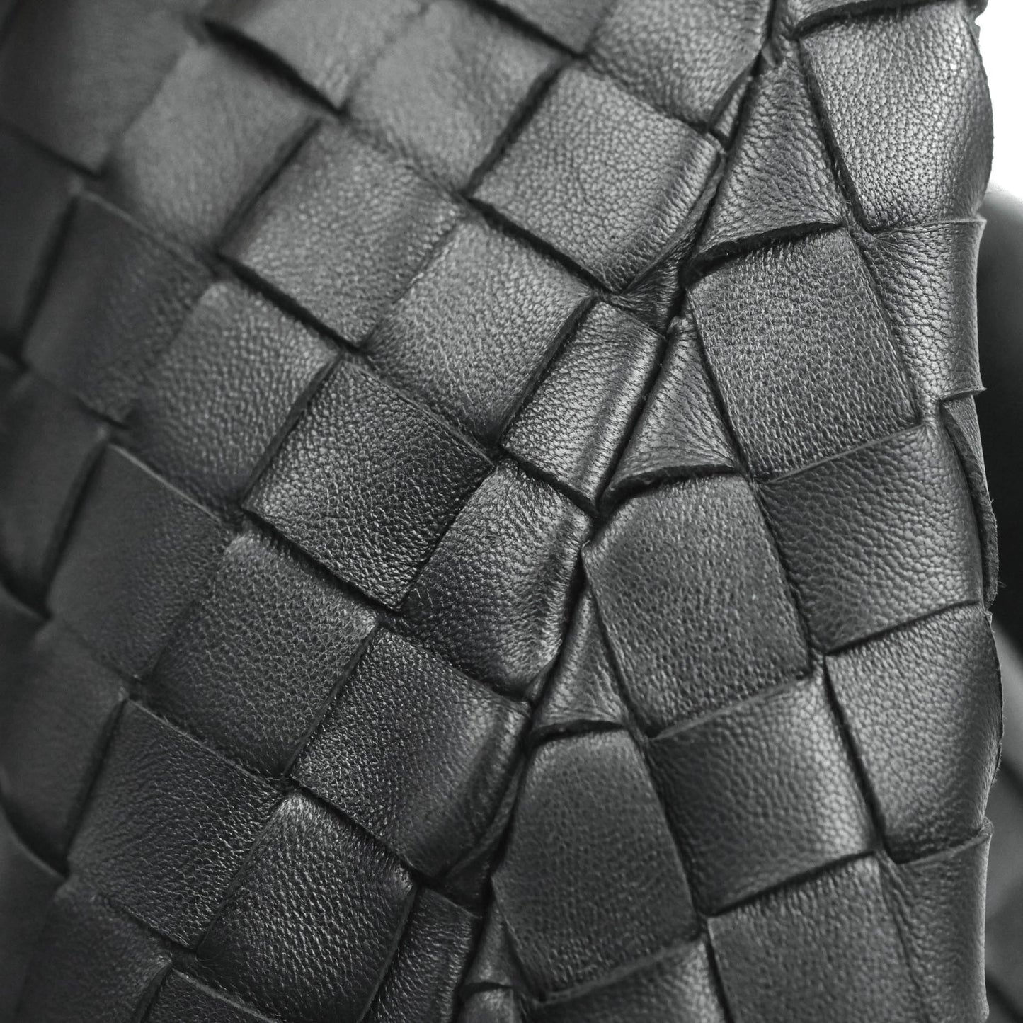 Bottega Veneta Nappa Intrecciato Medium BV Jodie Black