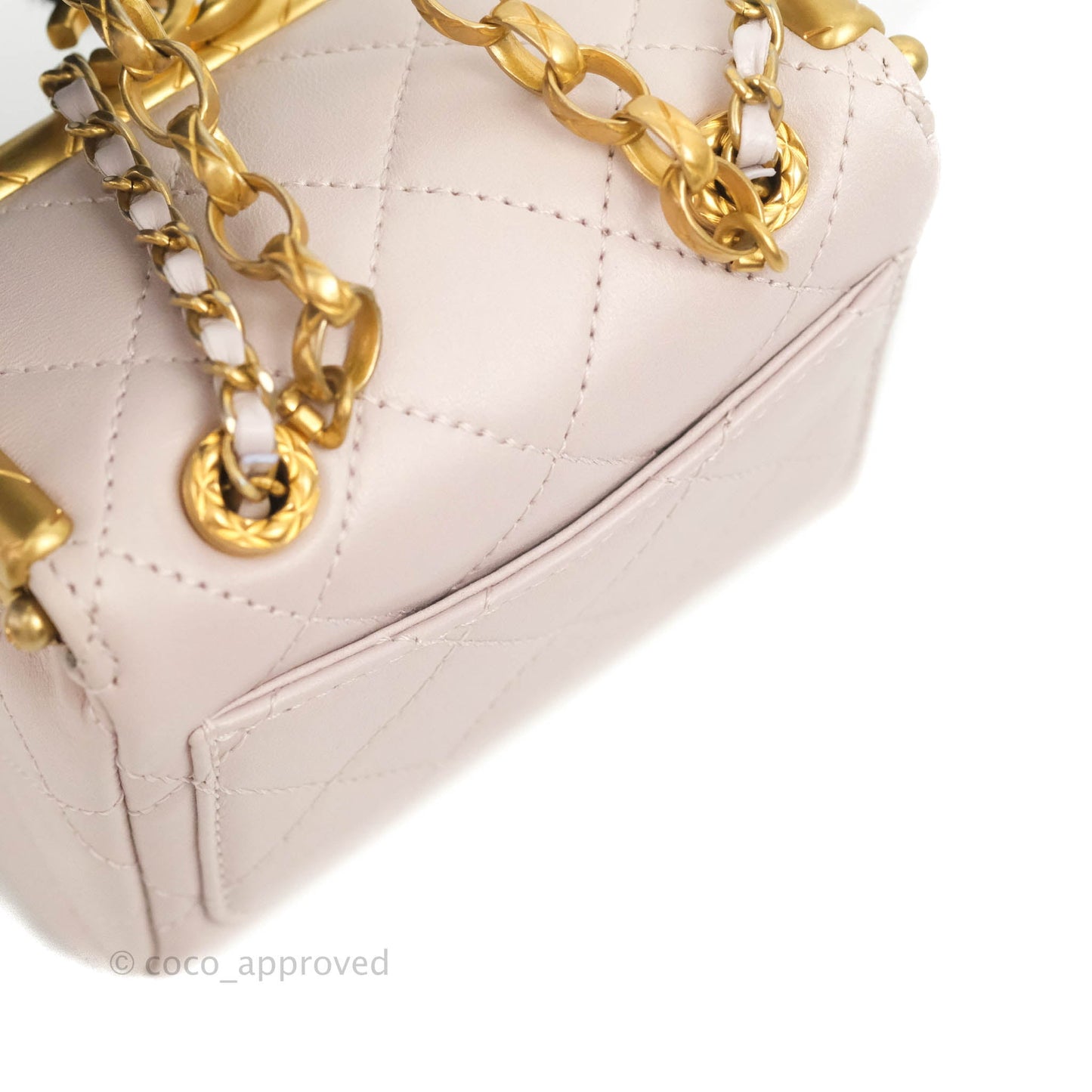 Chanel Kiss Lock Mini Vanity Pink Lambskin Gold Hardware