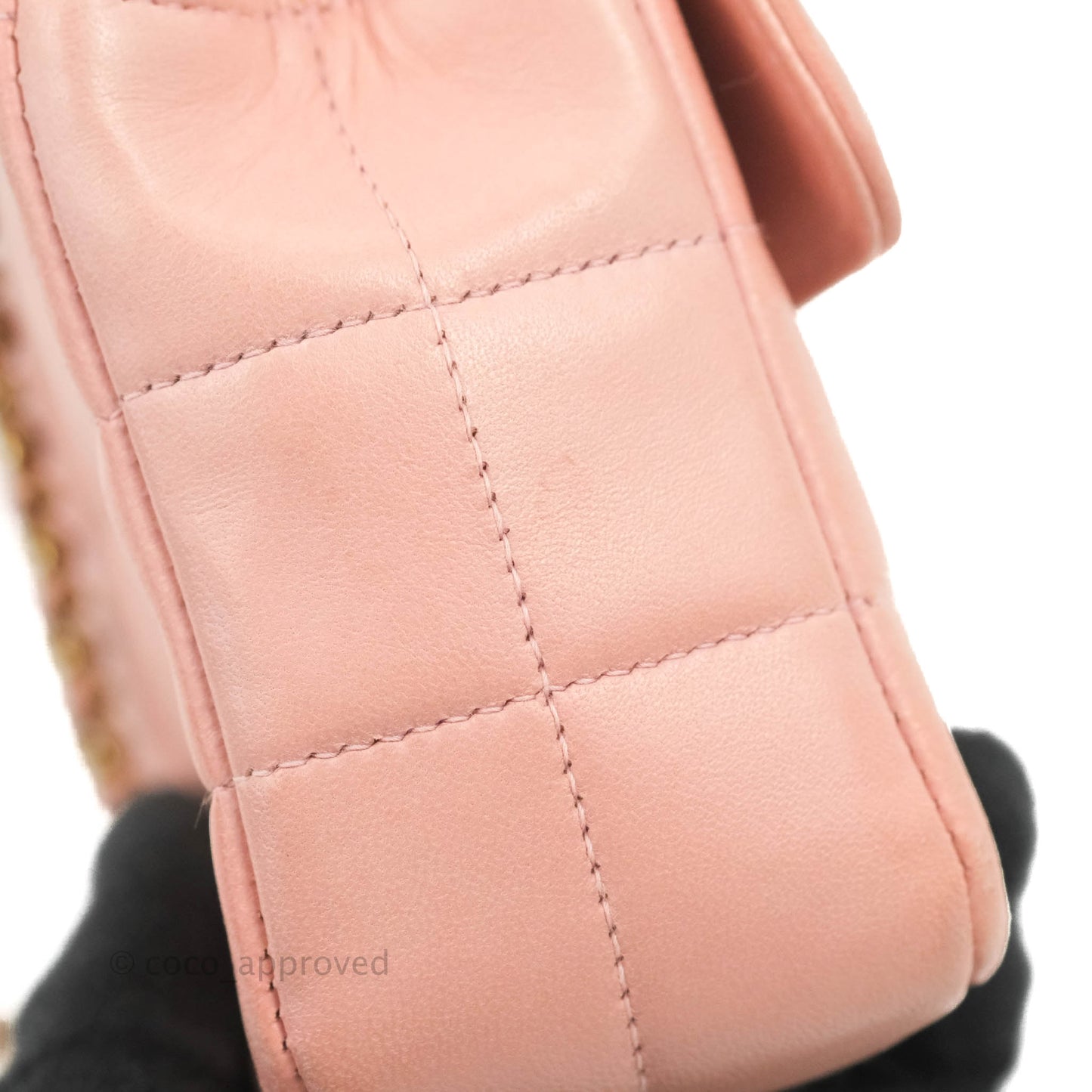 Chanel Vintage Quilted Mini Chocolate Bar Camellia Flap Pink Lambskin Gold Hardware