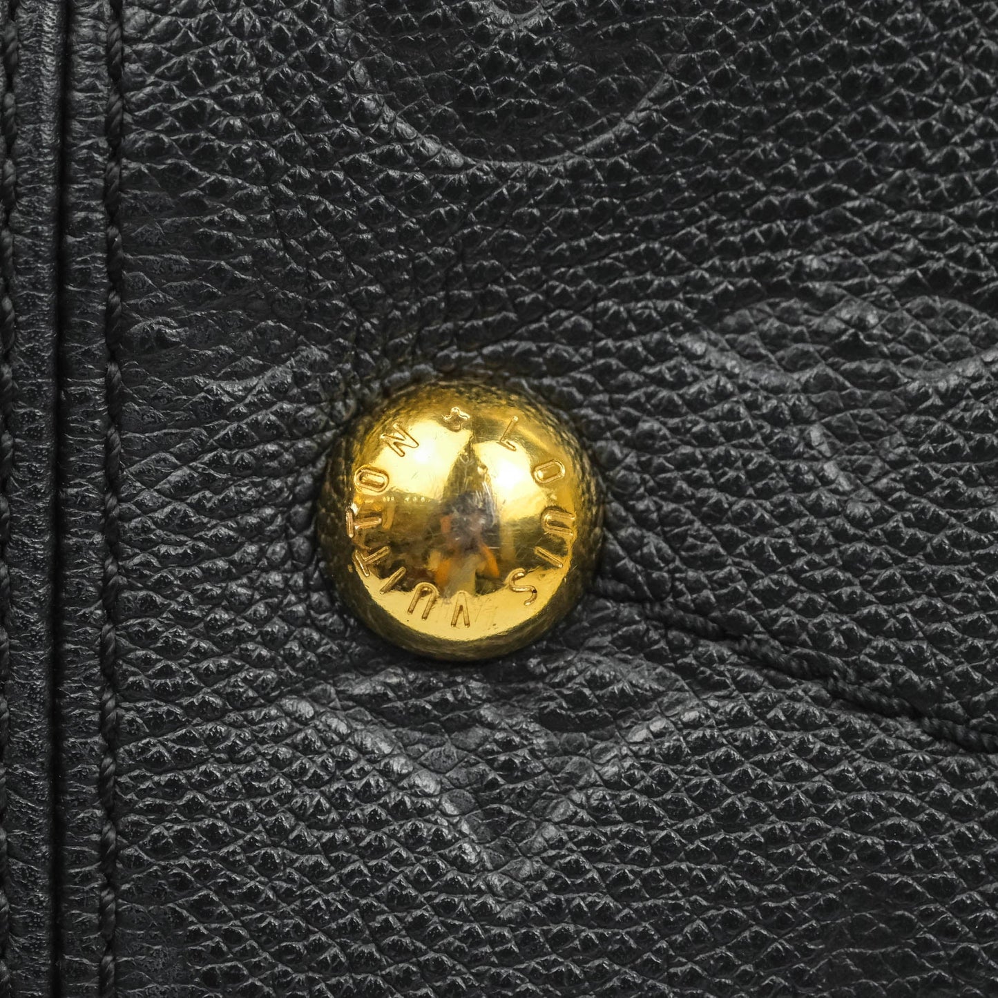 Louis Vuitton Artsy Monogram Empreinte MM Black