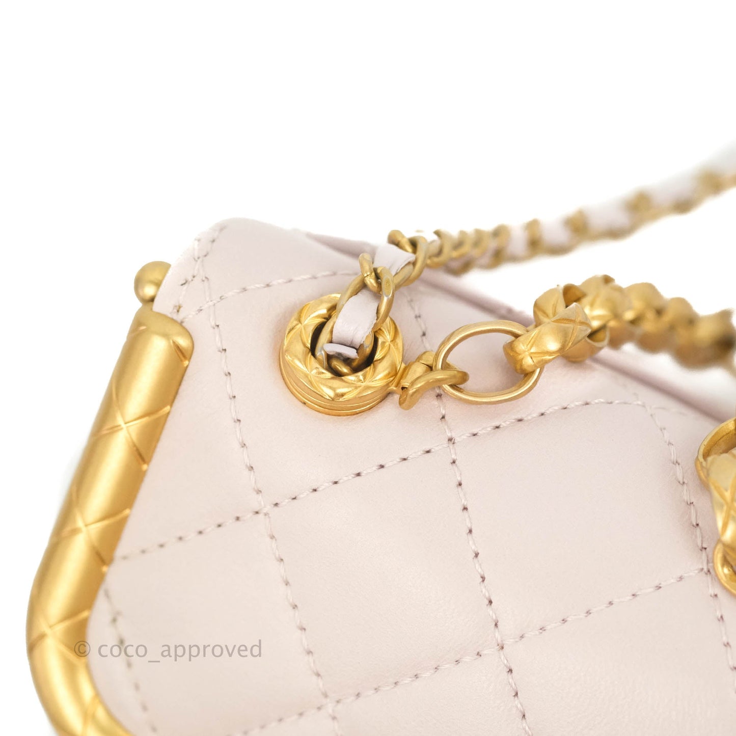 Chanel Kiss Lock Mini Vanity Pink Lambskin Gold Hardware