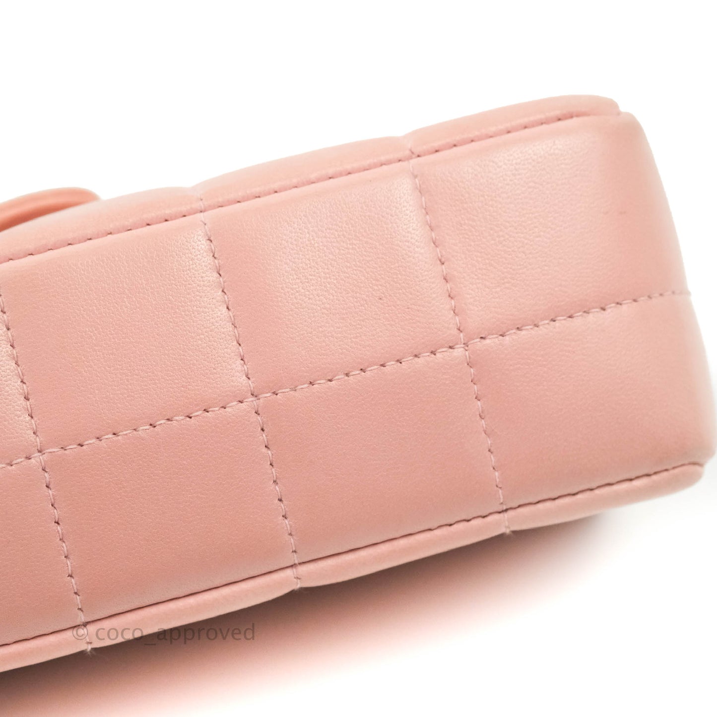 Chanel Vintage Quilted Mini Chocolate Bar Camellia Flap Pink Lambskin Gold Hardware