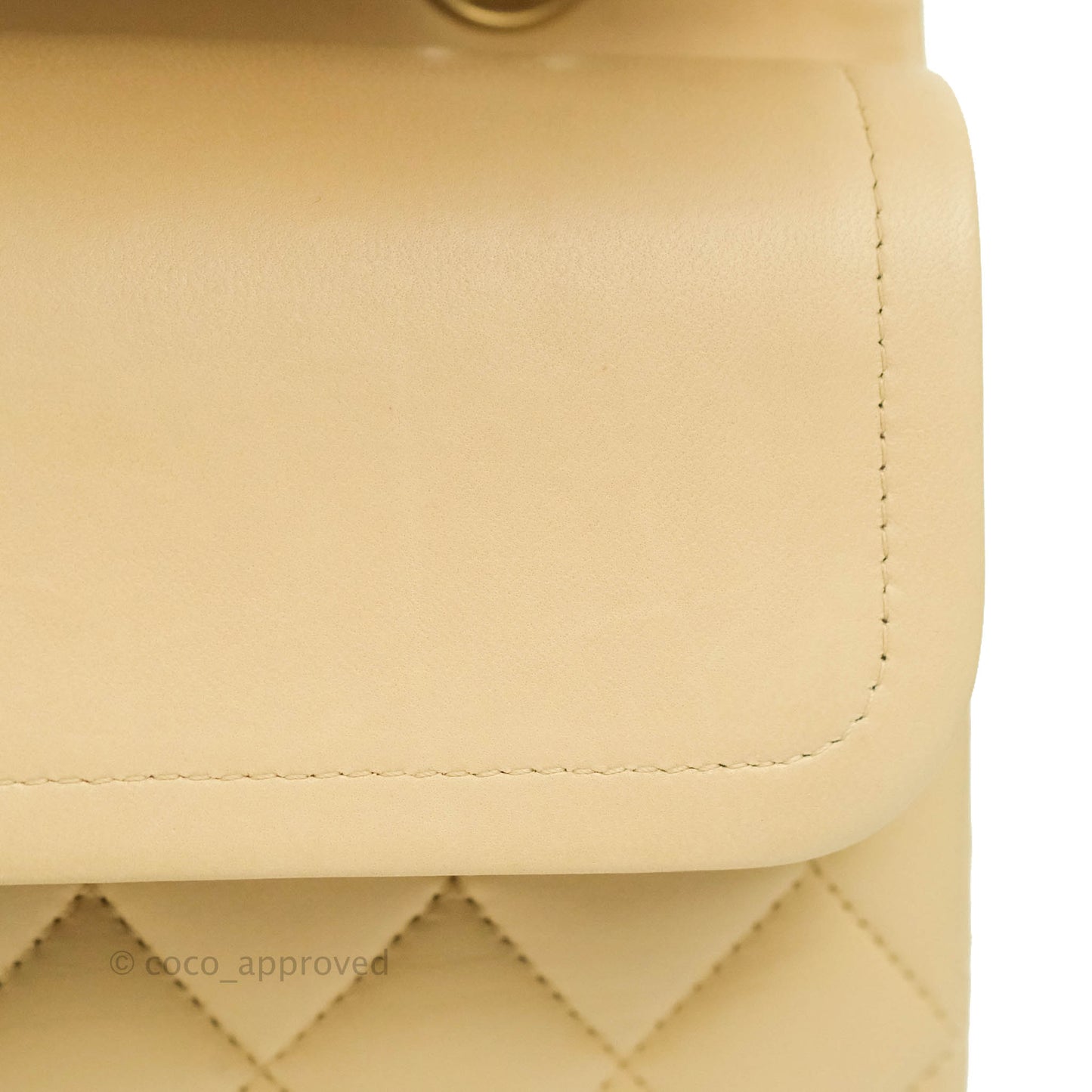 Chanel Classic M/L Medium Double Flap Beige Lambskin Gold Hardware Metal