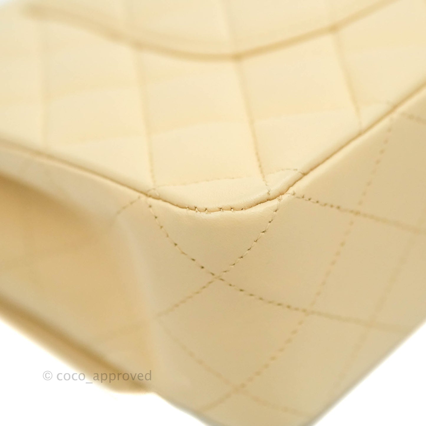 Chanel Classic M/L Medium Flap Quilted Beige Lambskin Gold Hardware