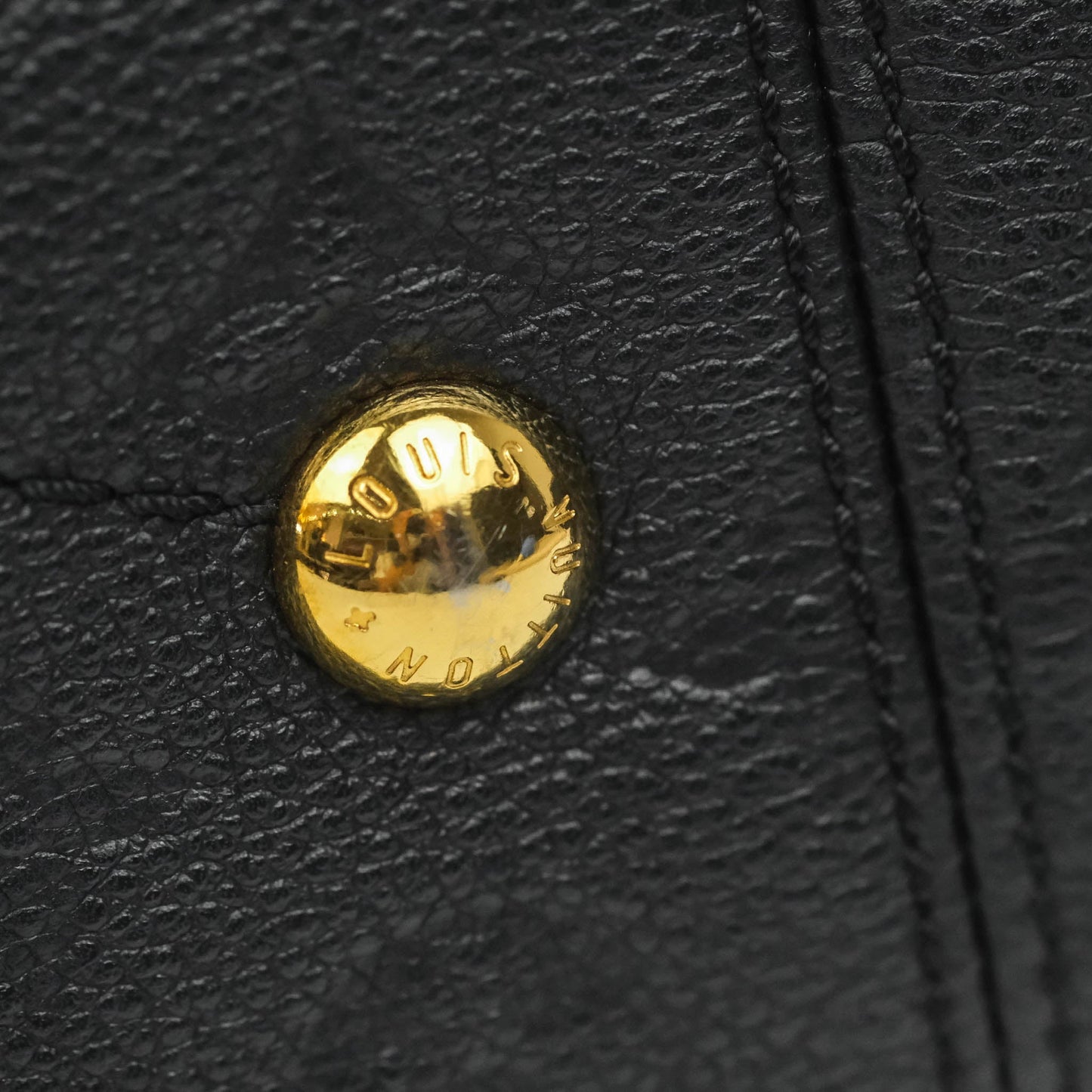 Louis Vuitton Artsy Monogram Empreinte MM Black