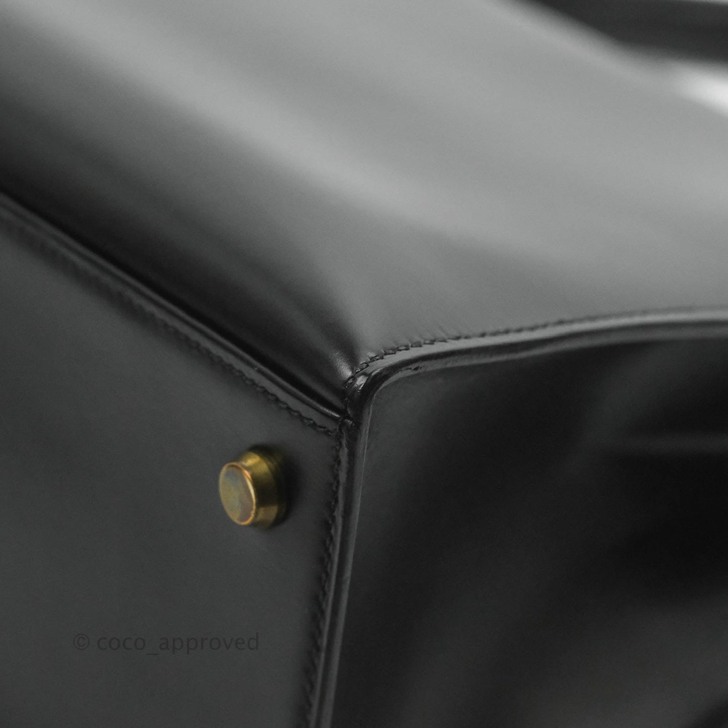 Hermès Kelly 28 Vintage Sellier Black Box Leather Gold Hardware