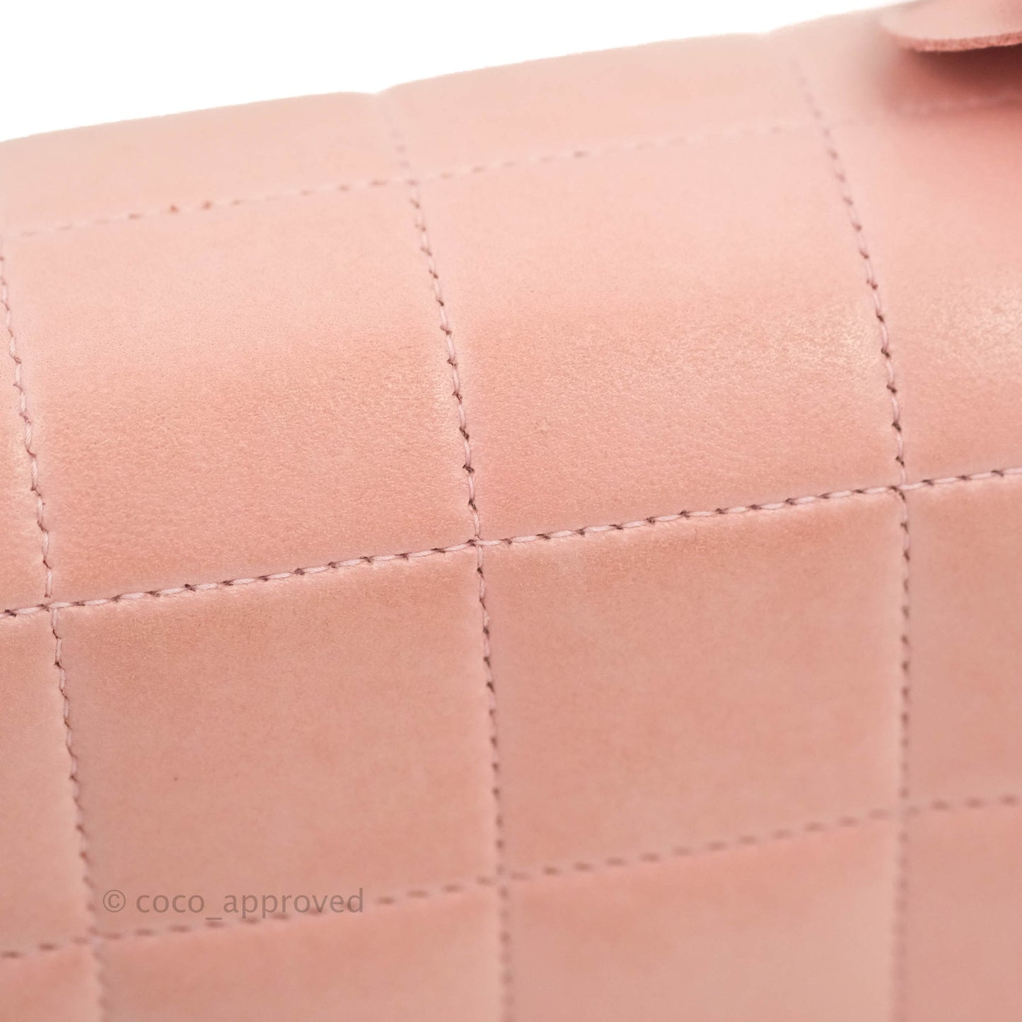 Chanel Vintage Quilted Mini Chocolate Bar Camellia Flap Pink Lambskin Gold Hardware