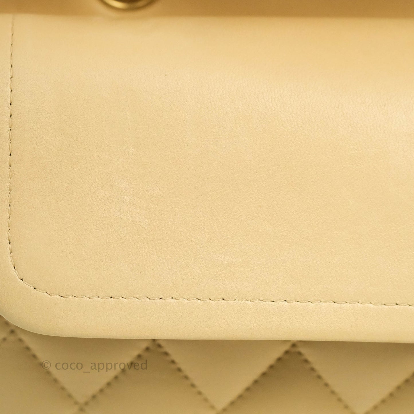 Chanel Classic M/L Medium Double Flap Beige Lambskin Gold Hardware Metal