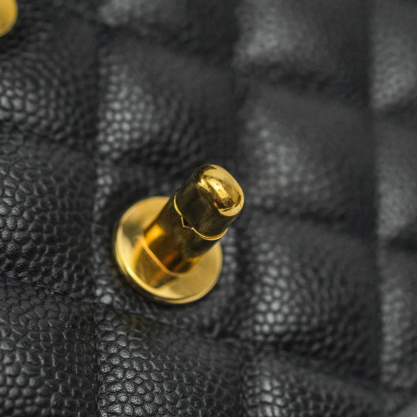 Chanel Classic M/L Medium Flap Quilted Black Caviar 24K Gold Hardware