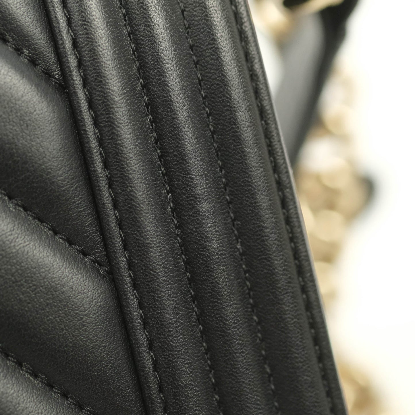 Chanel Medium Boy Chevron Black Calfskin Gold Hardware 19P