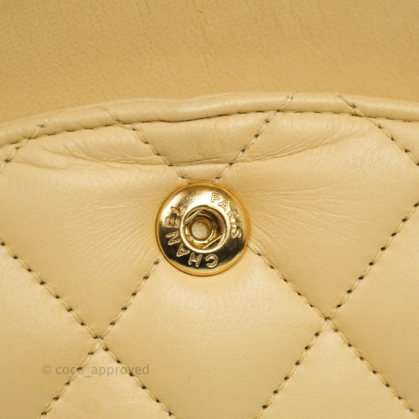 Chanel Classic M/L Medium Double Flap Beige Lambskin Gold Hardware Metal