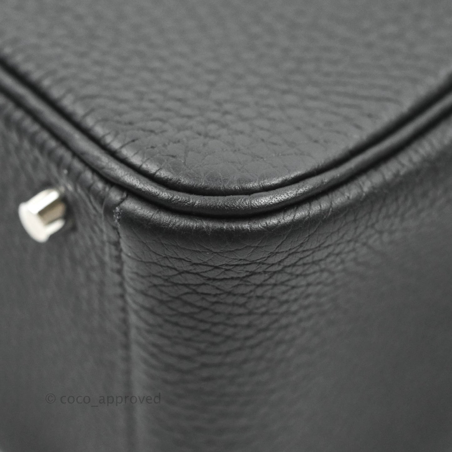 Hermès Mini Lindy 20 Taurillon Clemence Black Palladium Hardware With Twilly