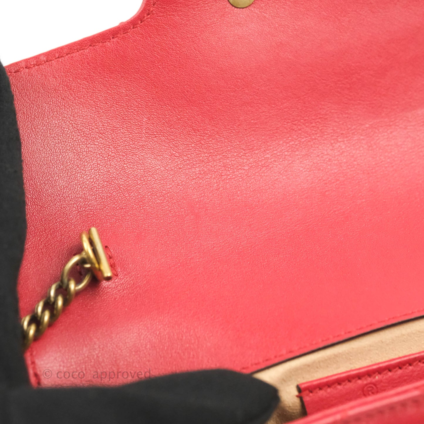 Gucci GG Marmont Matelassé Leather Super Mini Bag Red