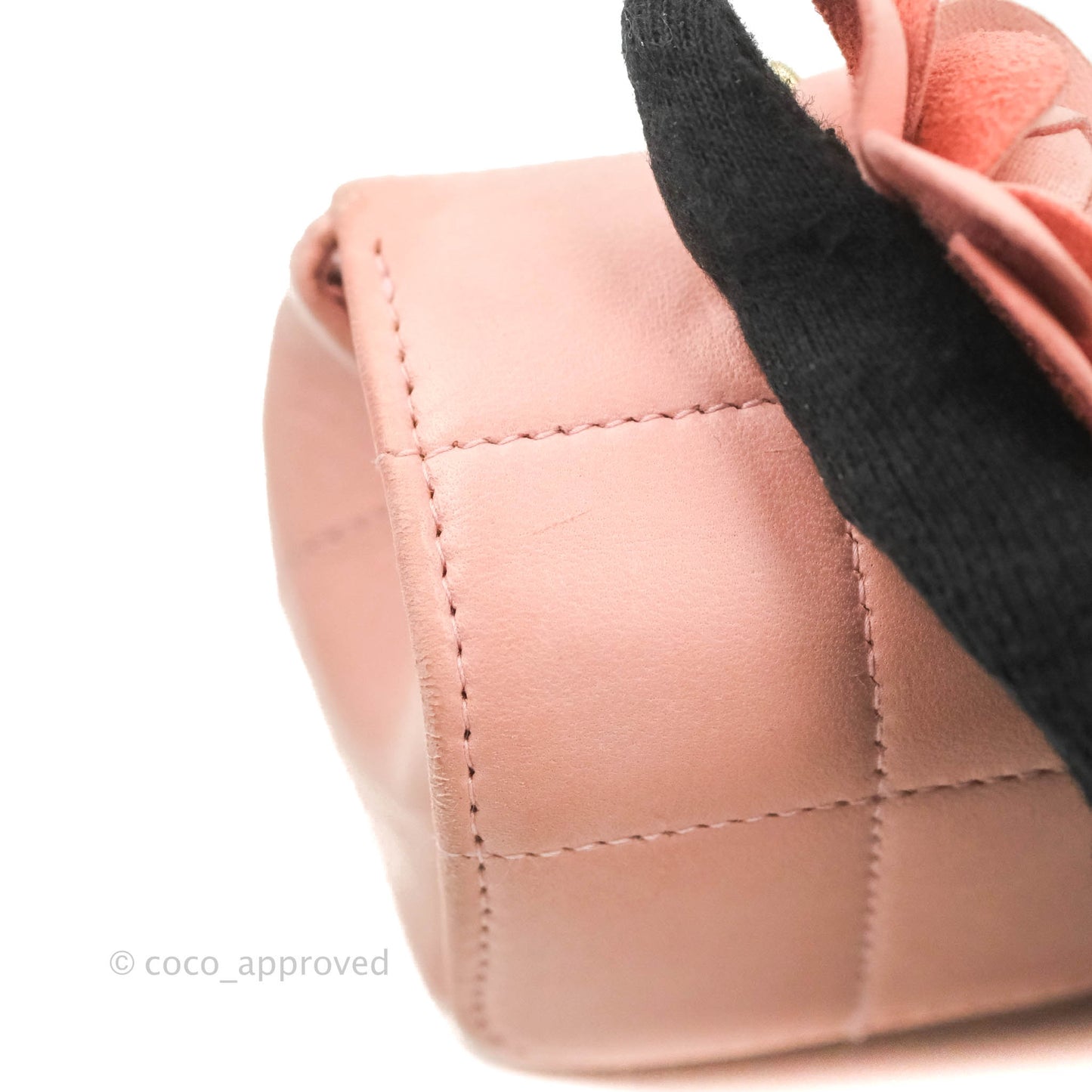 Chanel Vintage Quilted Mini Chocolate Bar Camellia Flap Pink Lambskin Gold Hardware