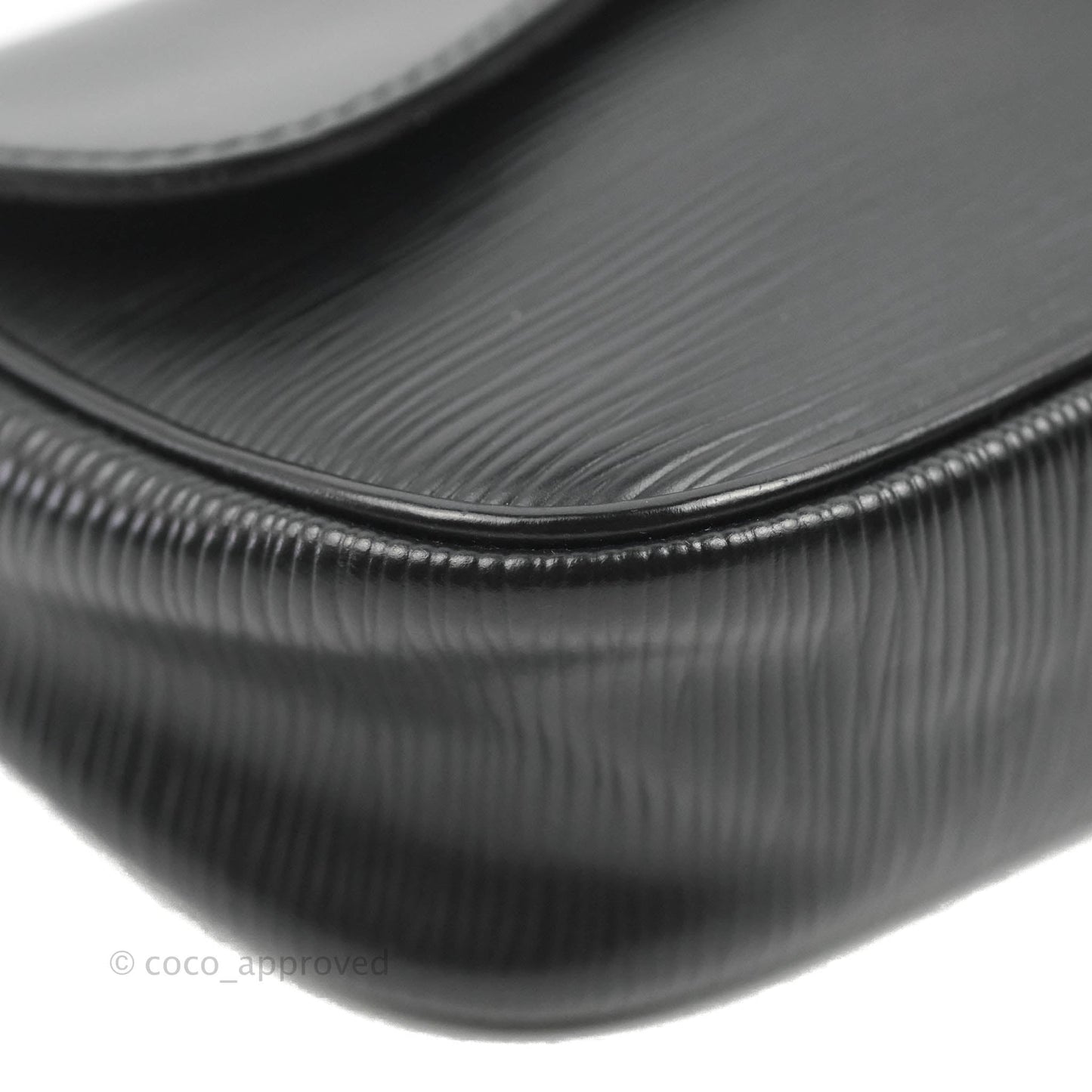 Louis Vuitton Montaigne Clutch Black Epi