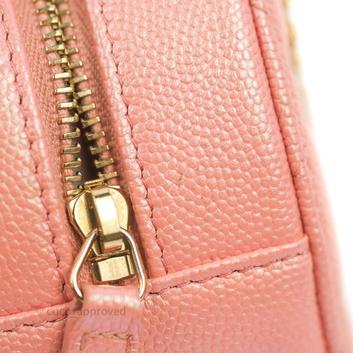 Chanel Classic Quilted Round Clutch With Chain Iridescent Pink Caviar Gold Hardware 19S