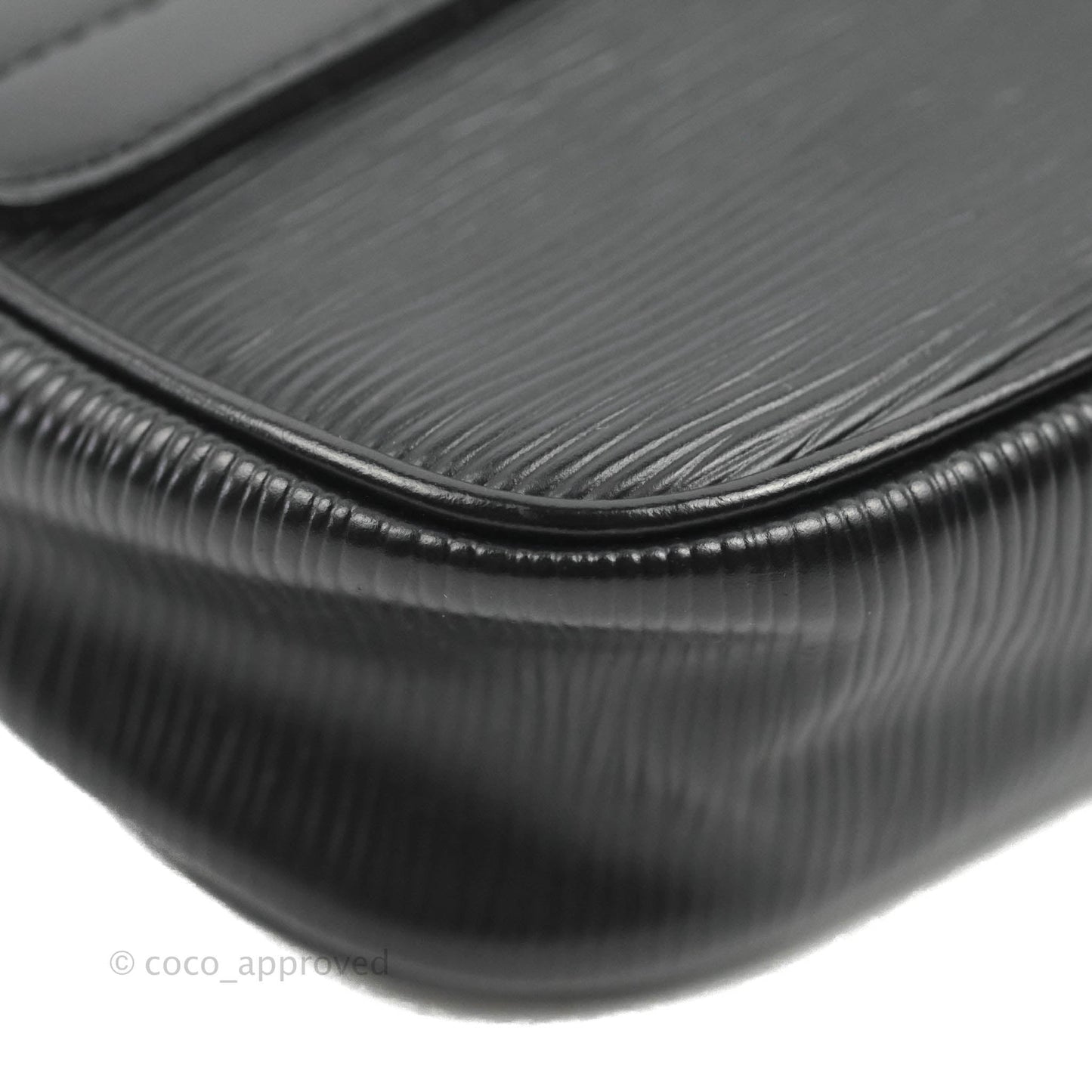 Louis Vuitton Montaigne Clutch Black Epi