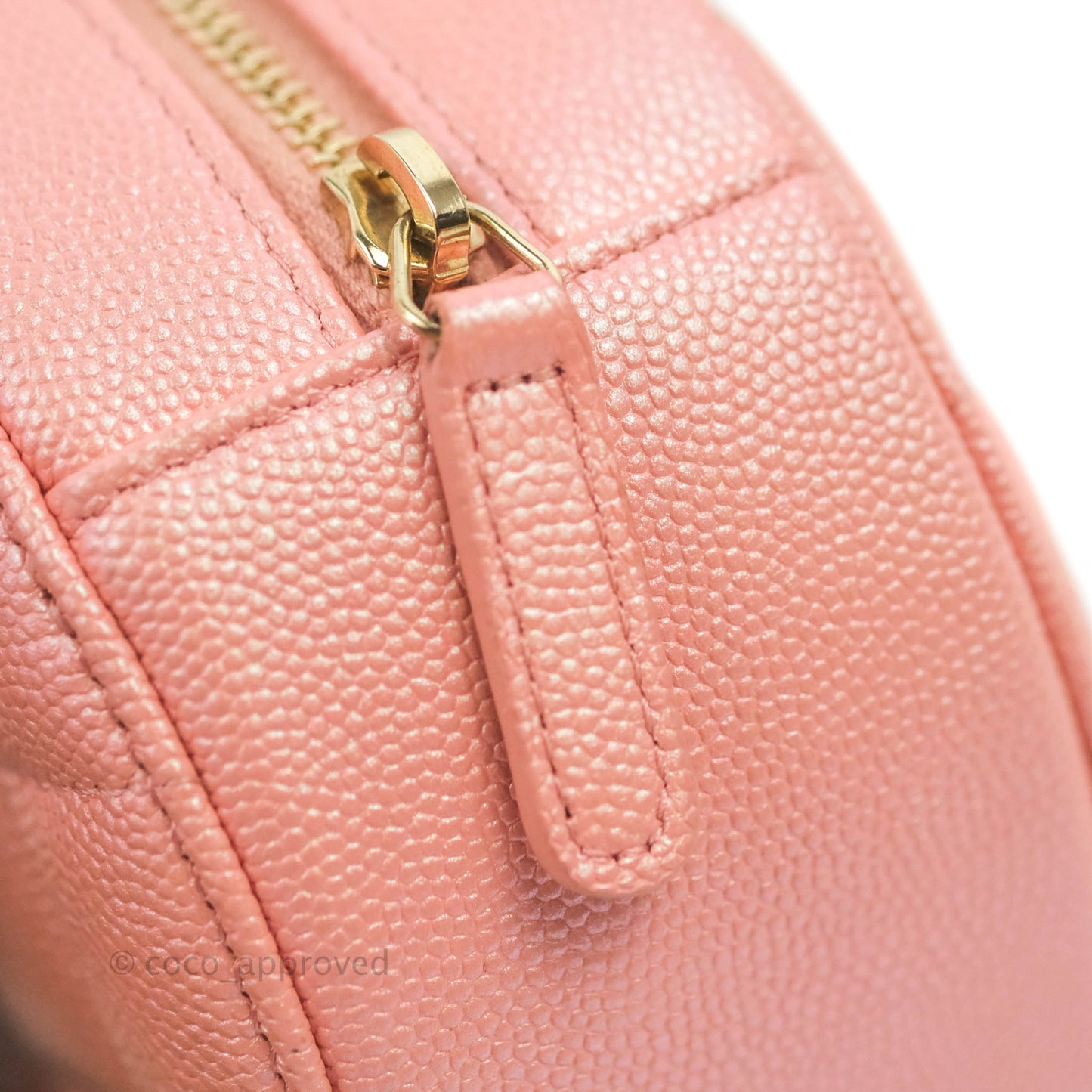 Chanel Classic Quilted Round Clutch With Chain Iridescent Pink Caviar Gold Hardware 19S