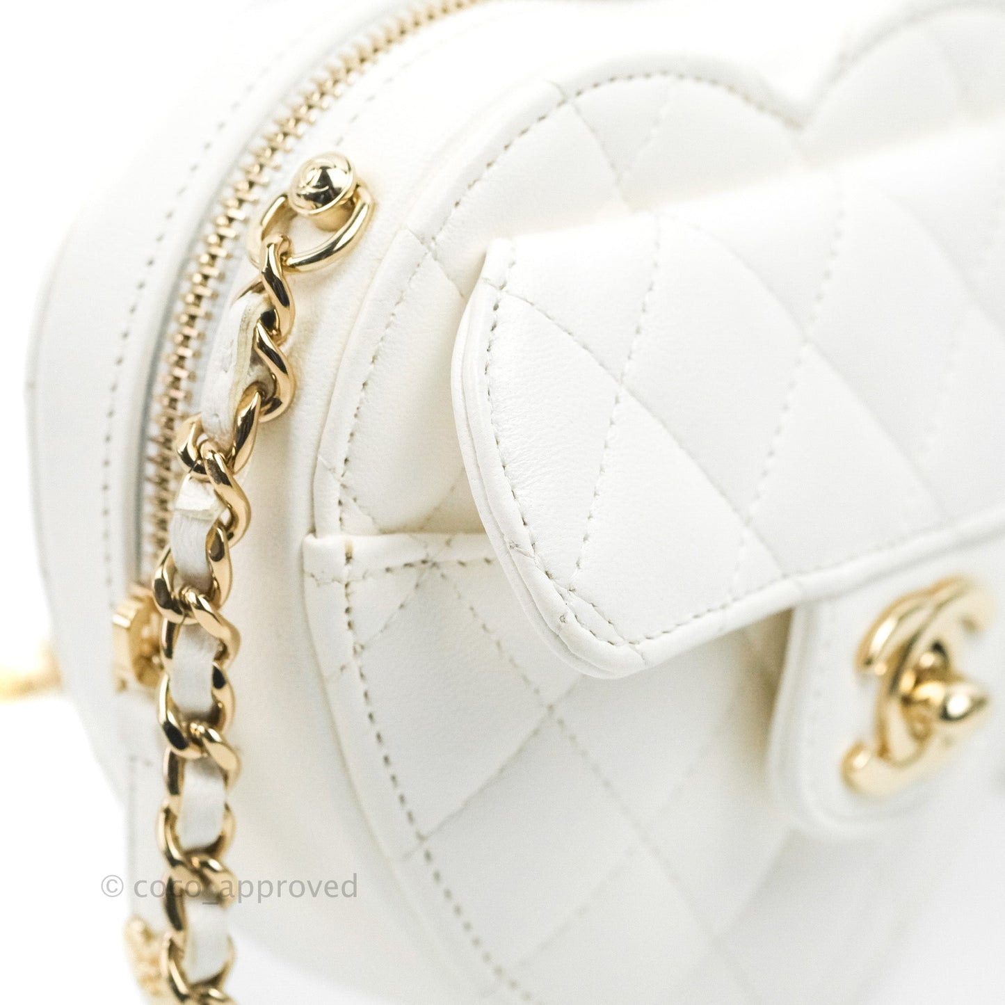 Chanel Small Heart Bag White Lambskin Gold Hardware 22S
