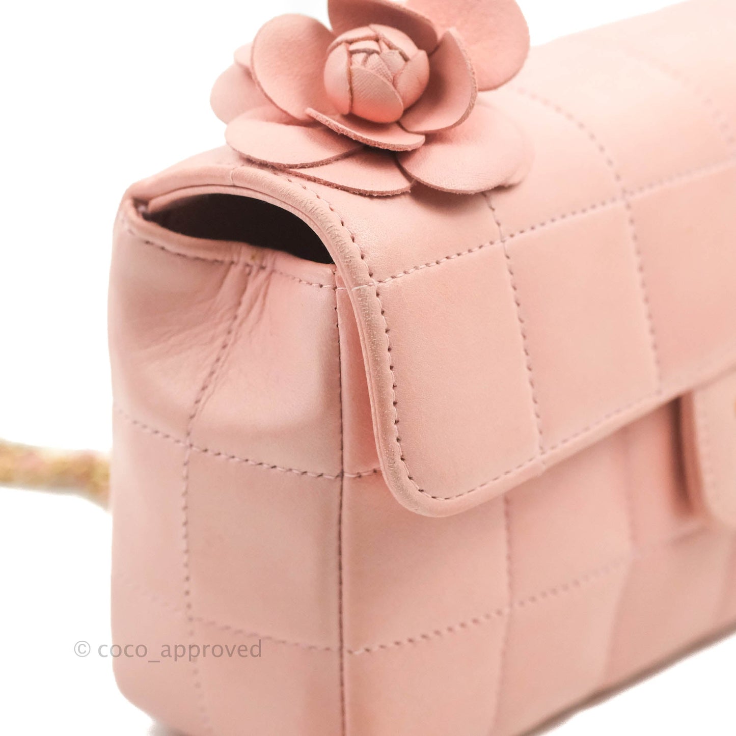 Chanel Vintage Quilted Mini Chocolate Bar Camellia Flap Pink Lambskin Gold Hardware